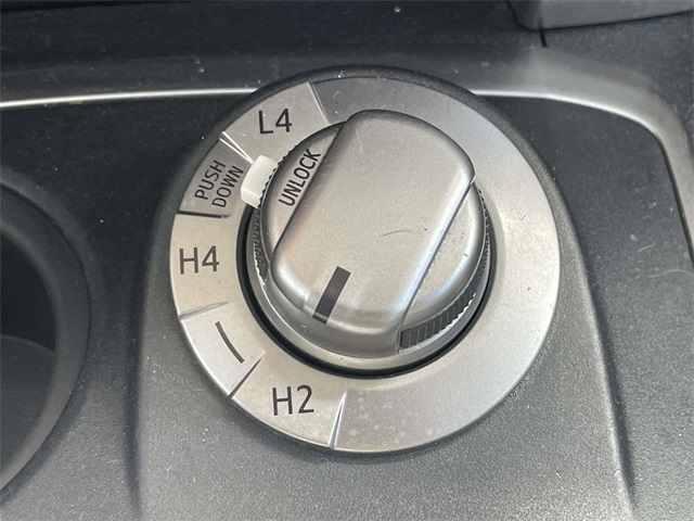 2018 Toyota 4Runner SR5 photo 20