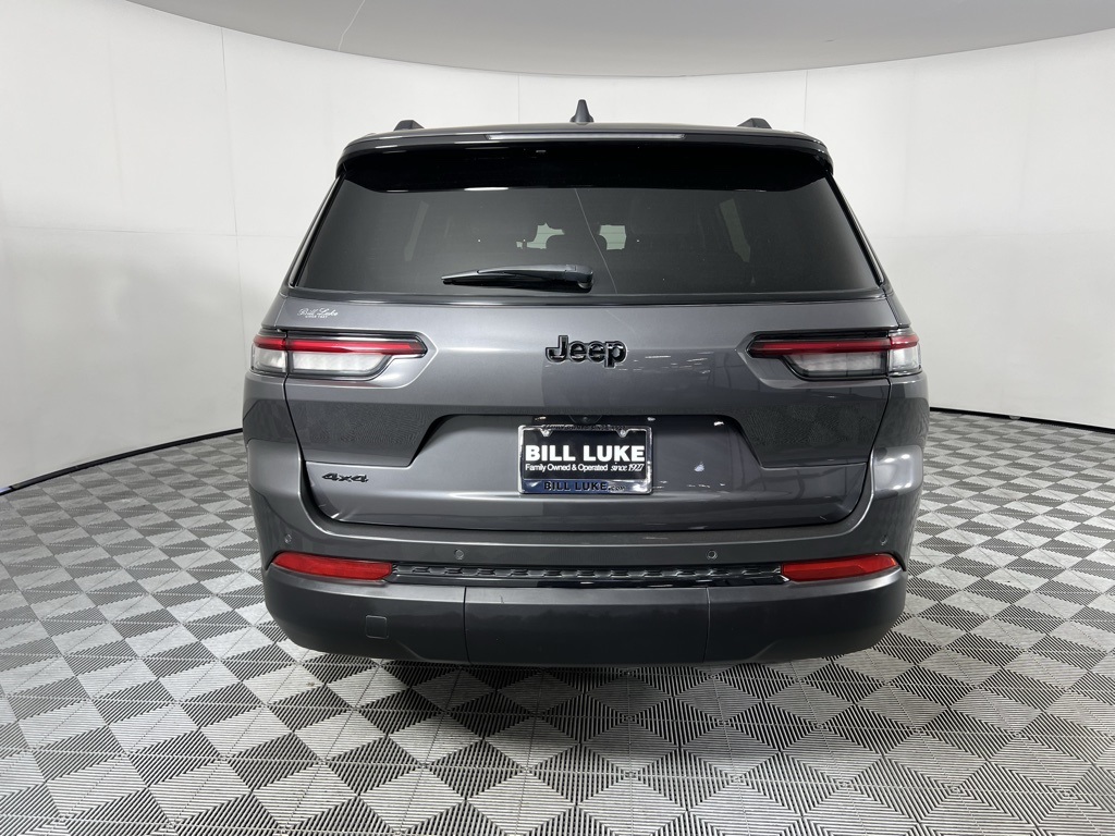2024 Jeep Grand Cherokee Altitude photo 3