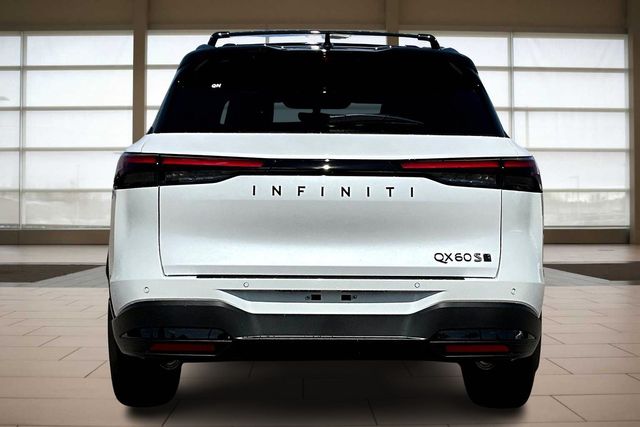 2026 Infiniti QX60 Luxe photo 4