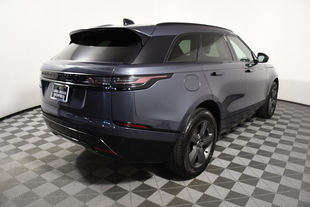 2025 Land Rover Range Rover Velar SE photo 4