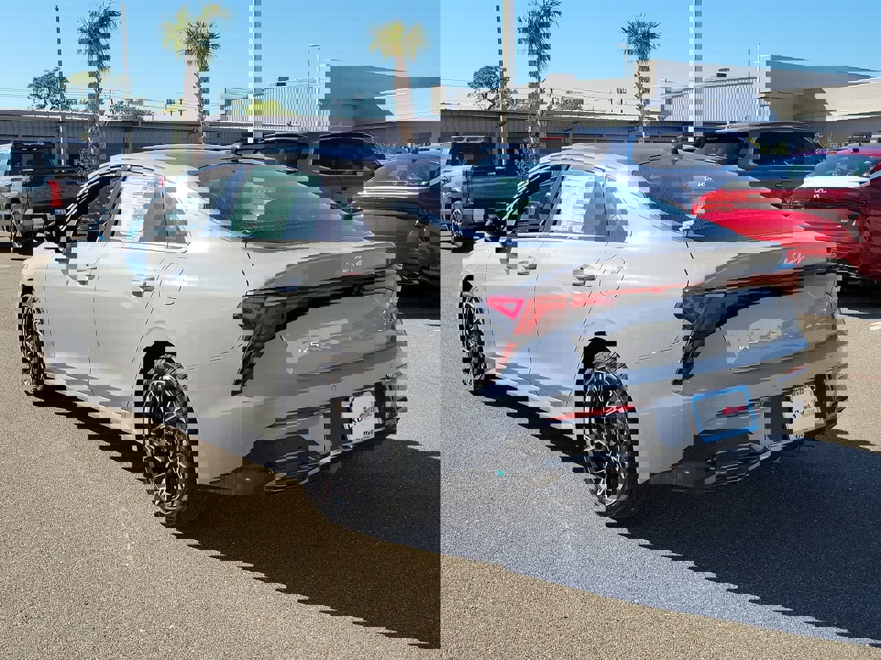 2025 Kia K5 GT-Line photo 7