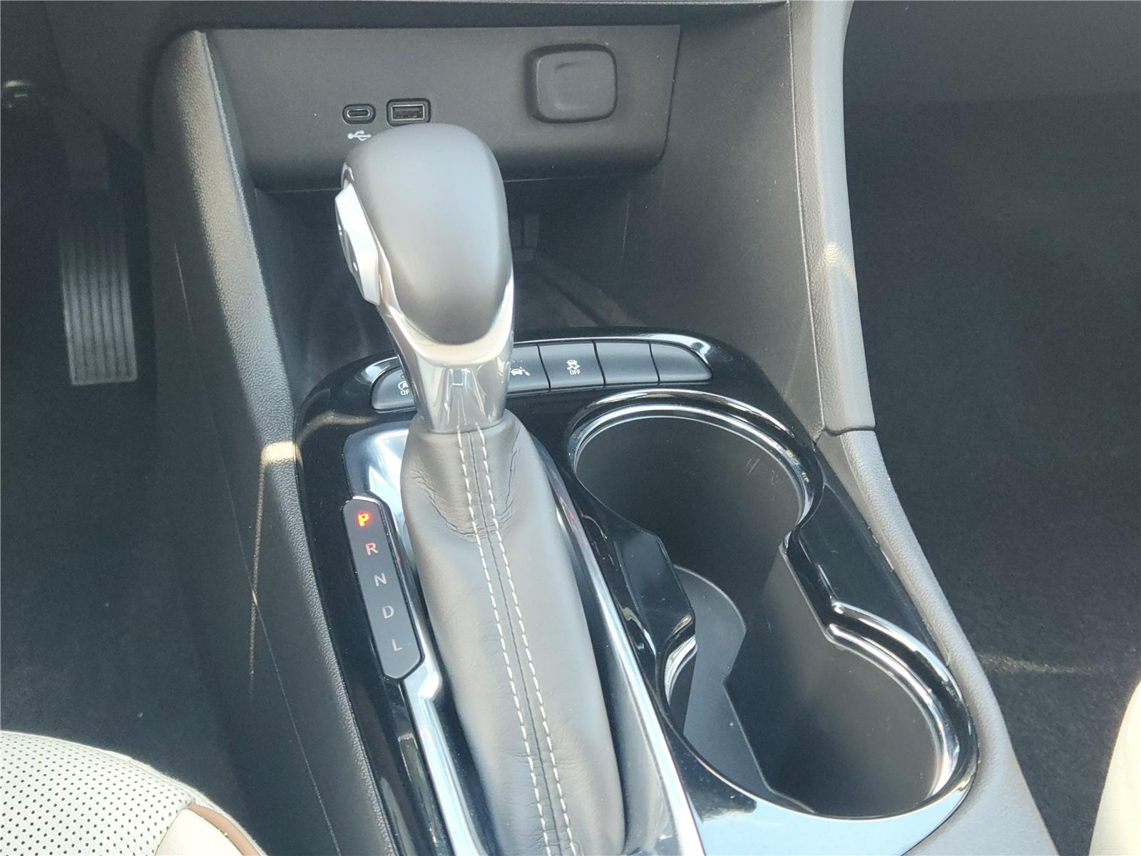 2024 Buick Encore GX Avenir photo 19