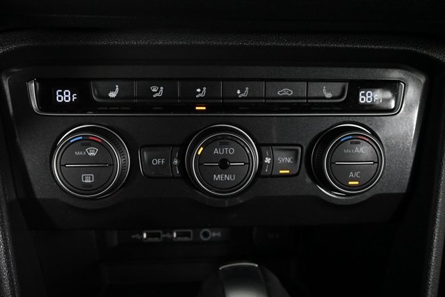 2018 Volkswagen Tiguan SEL photo 28
