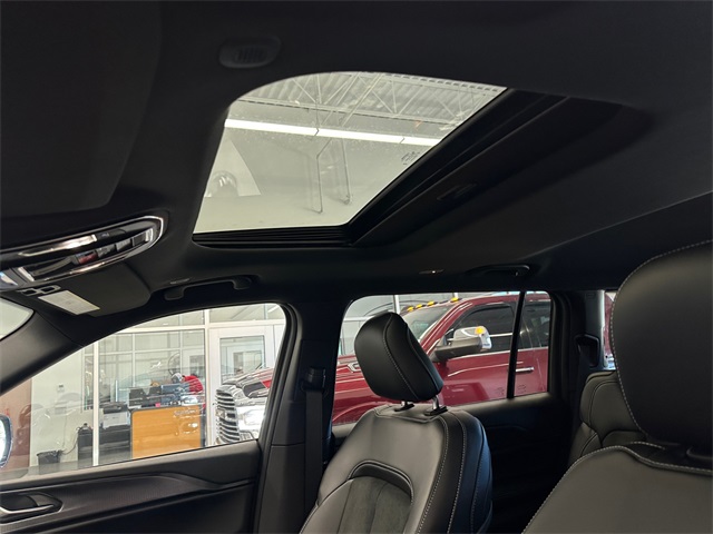 2025 Jeep Grand Cherokee Altitude X photo 17