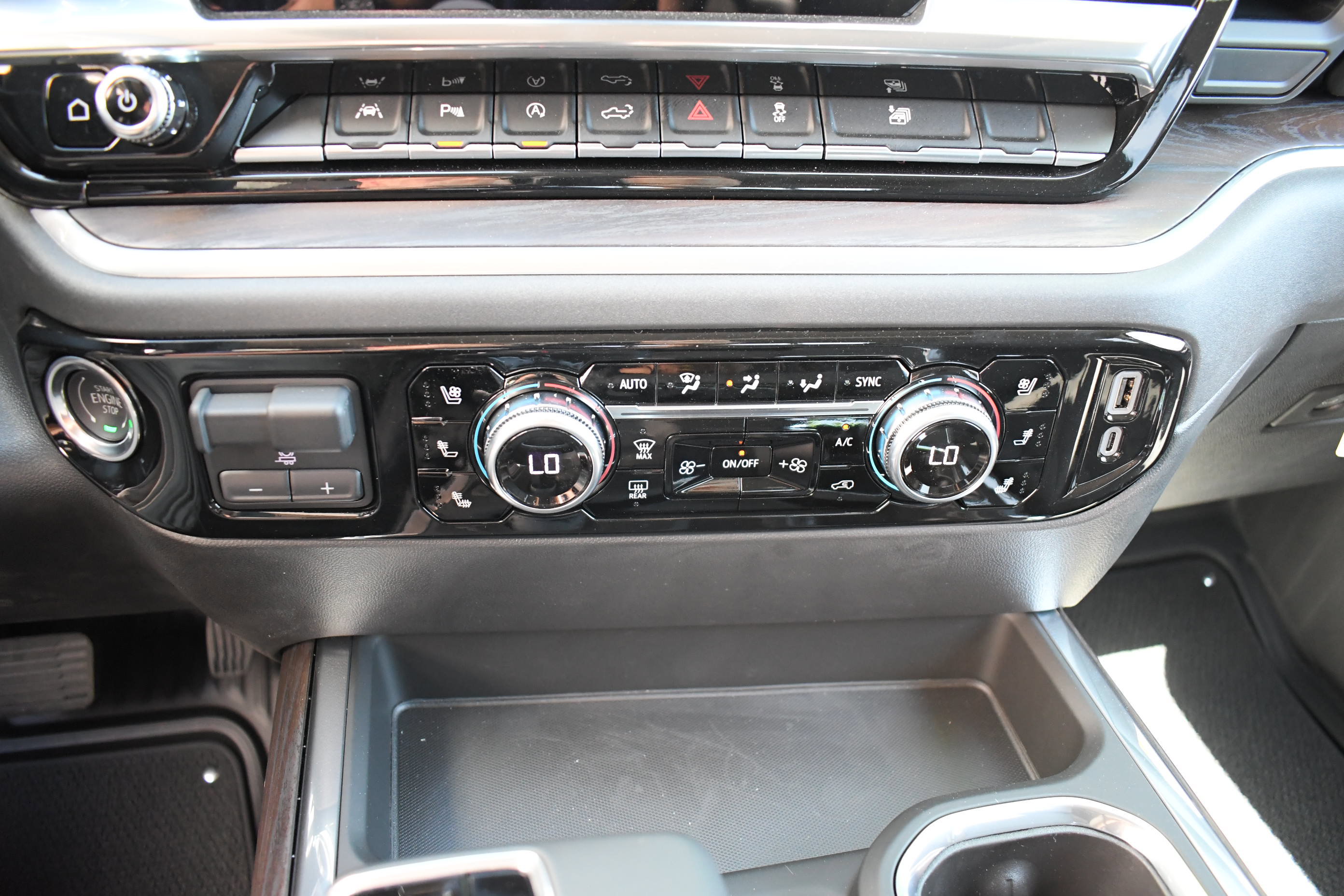 2025 Gmc Sierra 1500 SLT photo 30