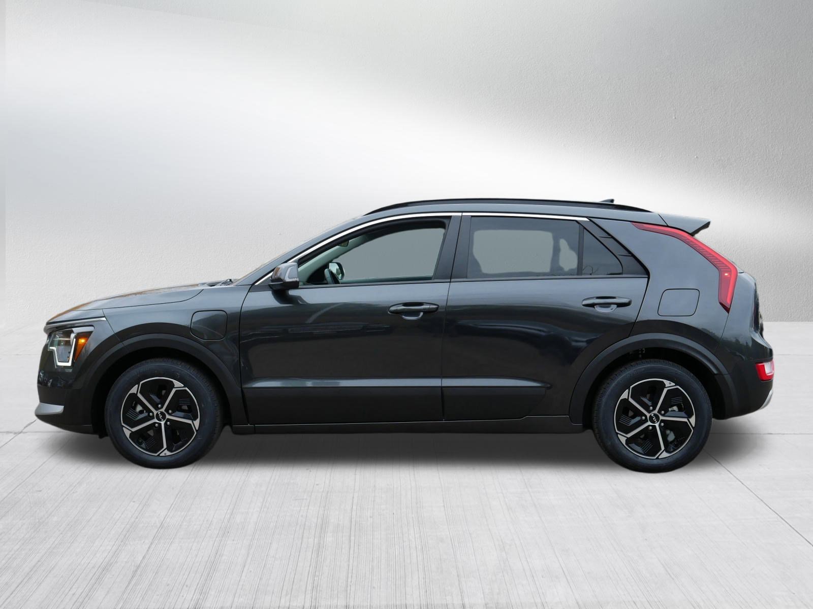 2023 Kia Niro Plug-In Hybrid EX photo 2