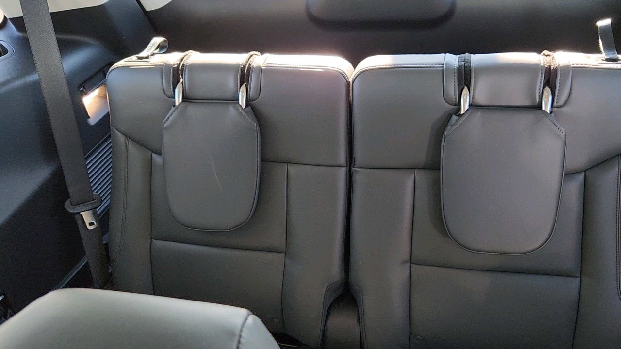 2025 Ford Explorer photo 20