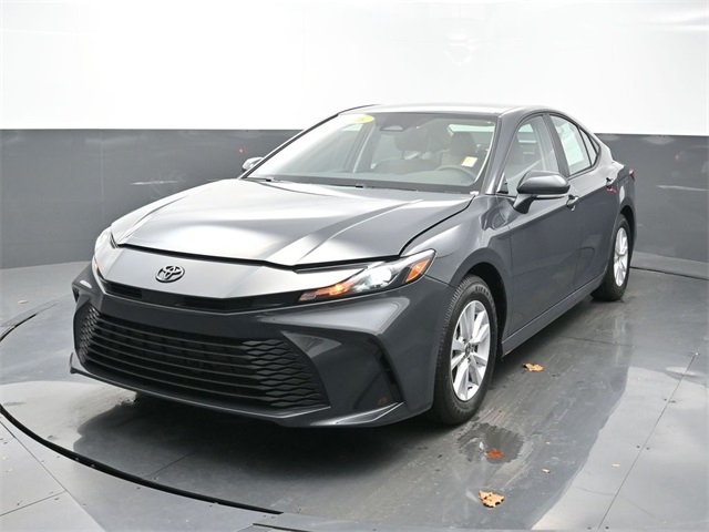 2026 Toyota Camry LE's photo