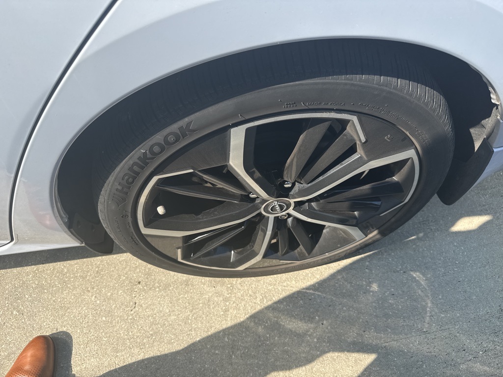 2023 Nissan Altima 2.5 SR photo 4