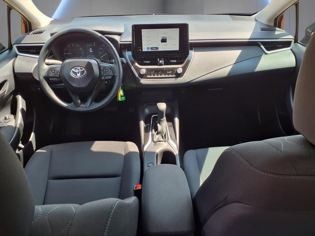 2025 Toyota Corolla LE photo 10