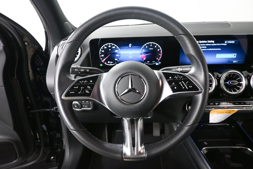 2025 Mercedes Benz GLA 250 photo 2