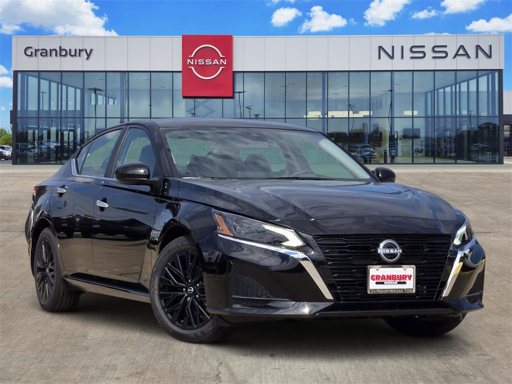 2025 Nissan Altima SV's photo
