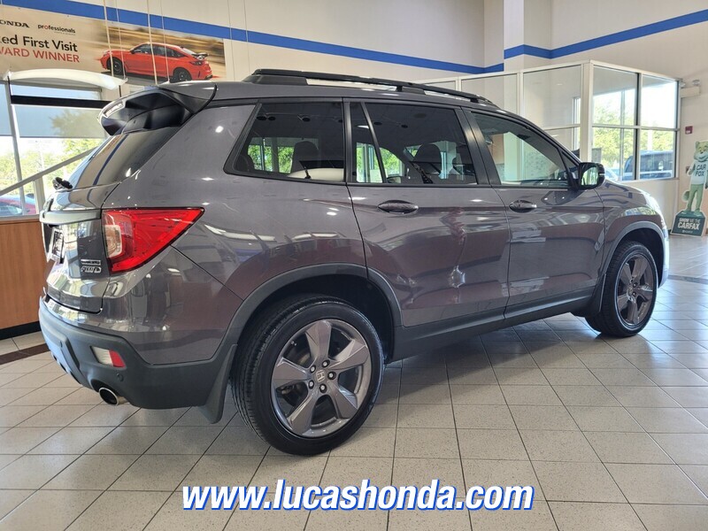 2021 Honda Passport Touring photo 2