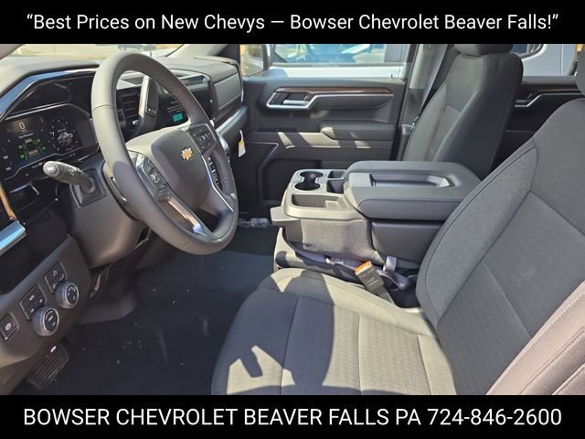 2025 Chevrolet Silverado 1500 LT photo 4
