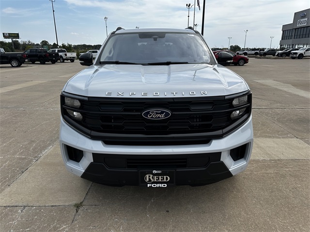2025 Ford Expedition photo 3