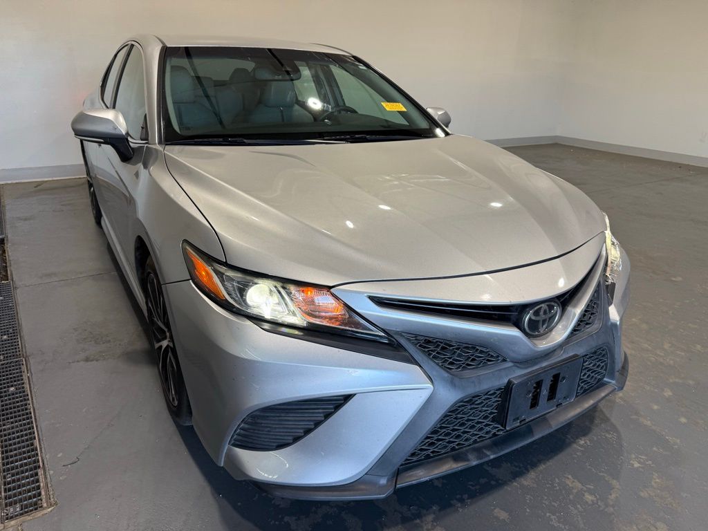 2018 Toyota Camry SE