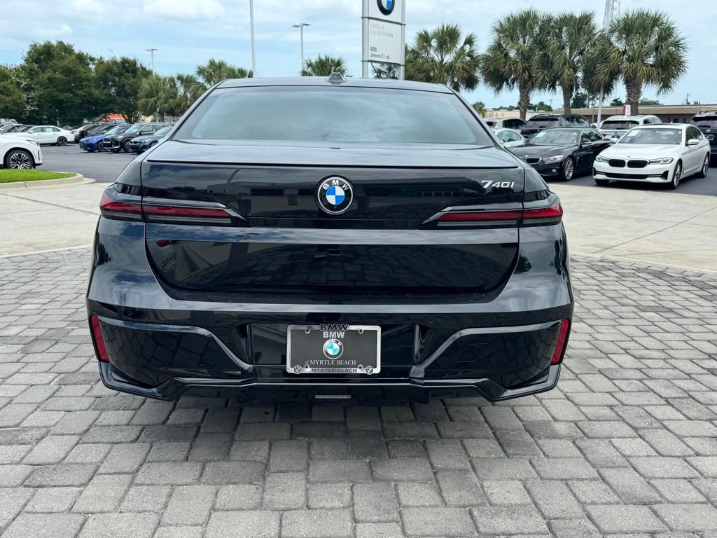 2025 Bmw 740i photo 8