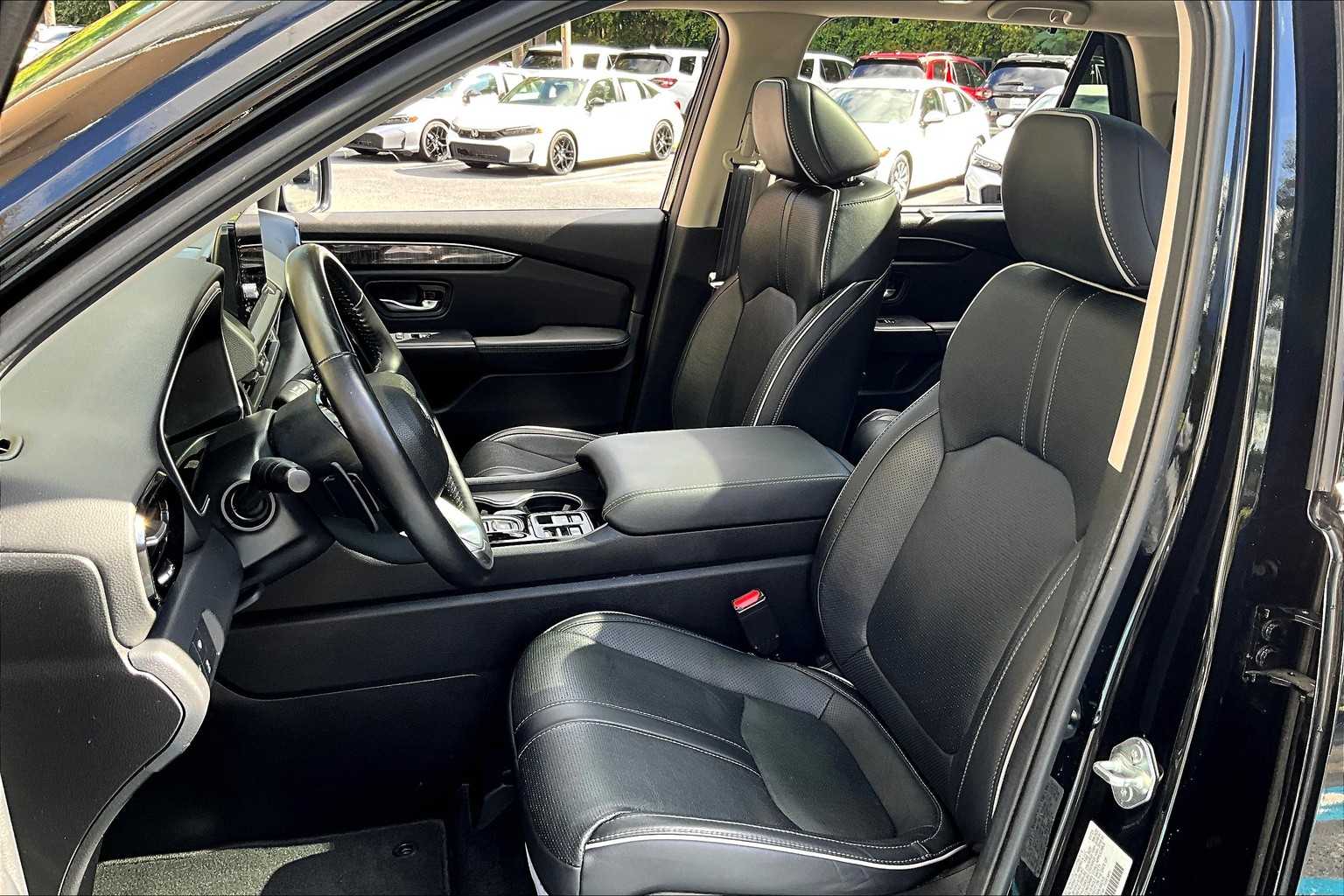 2023 Honda Pilot Elite photo 6
