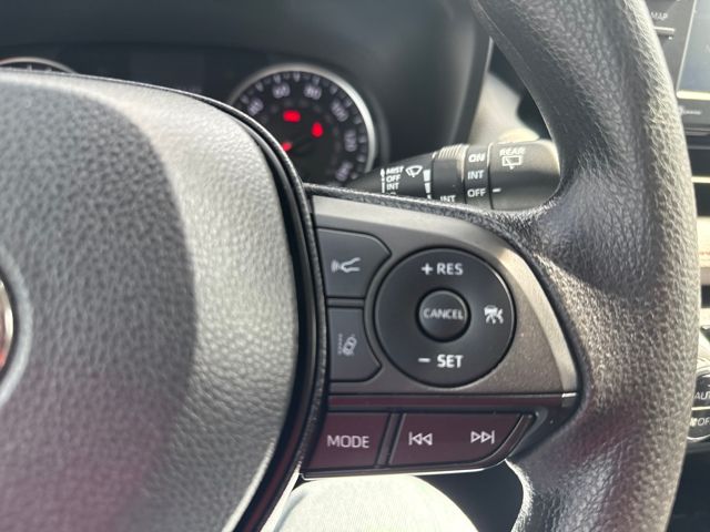 2022 Toyota RAV4 XLE photo 15
