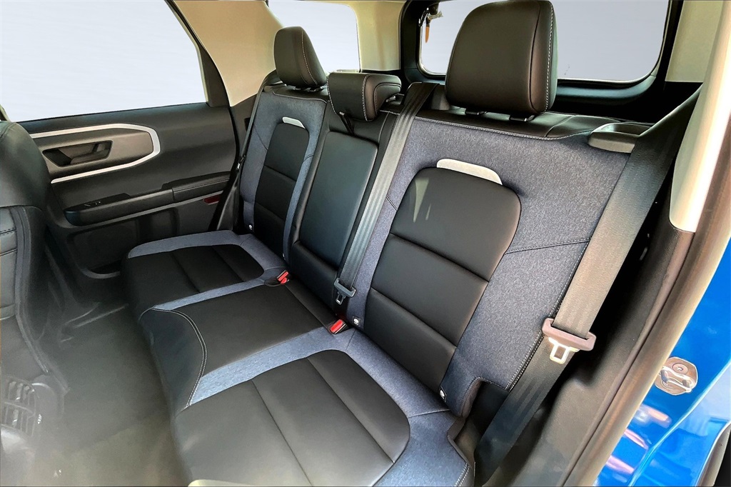 2025 Ford Bronco Sport Outer Banks photo 15
