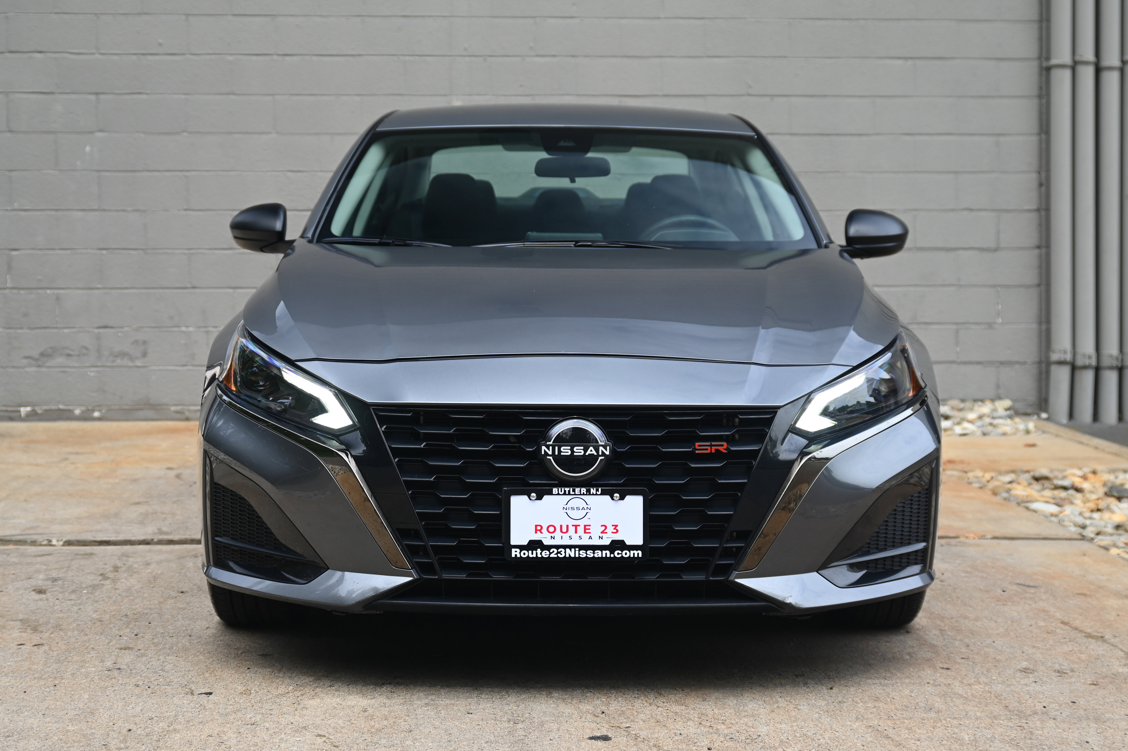 2025 Nissan Altima SV photo 2