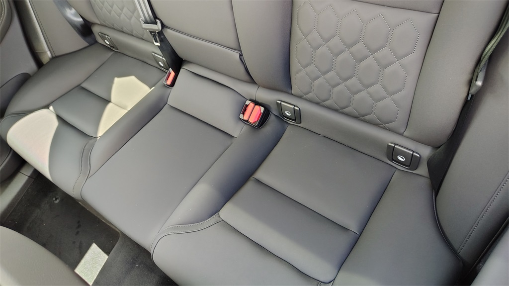2026 Volvo XC60 B5 Plus photo 29