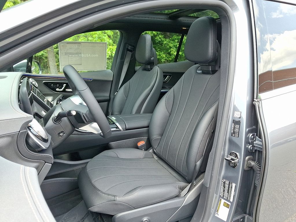 2025 Mercedes Benz 350 4MATIC photo 9