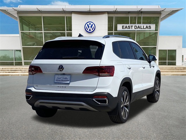 2024 Volkswagen Taos SE photo 3