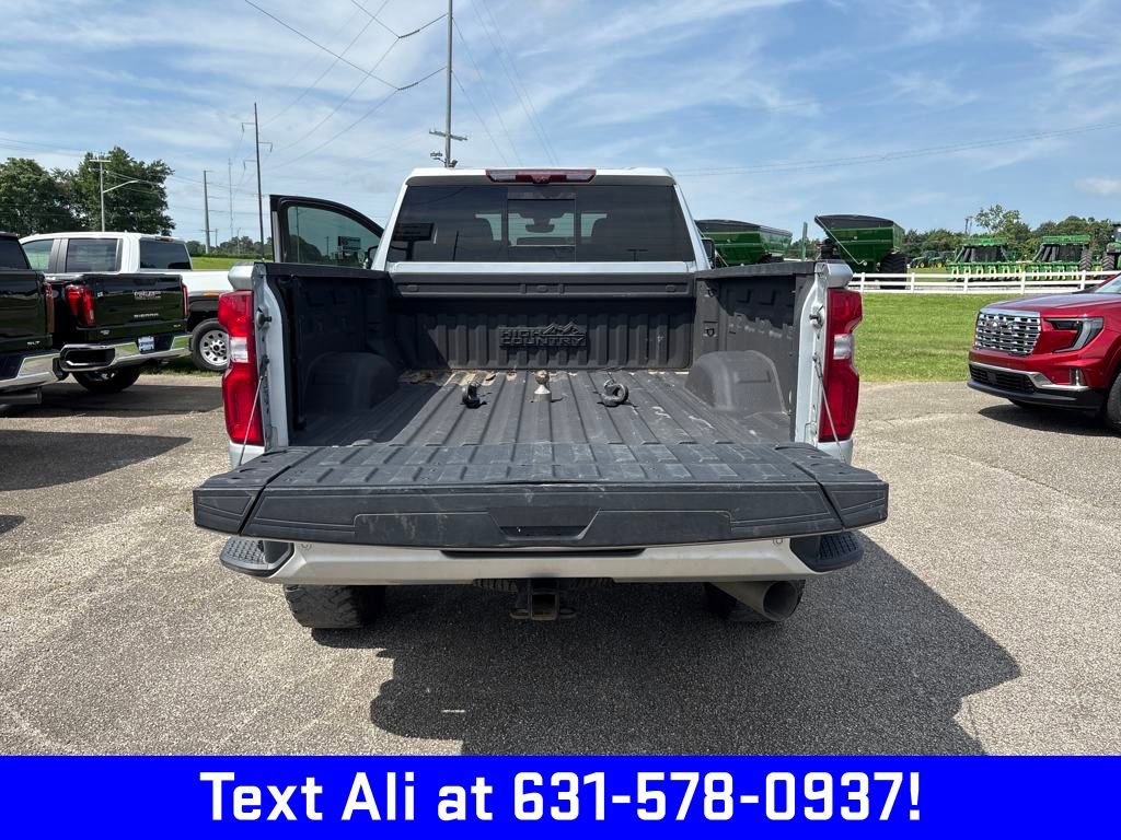 2022 Chevrolet Silverado 3500HD High Country photo 36