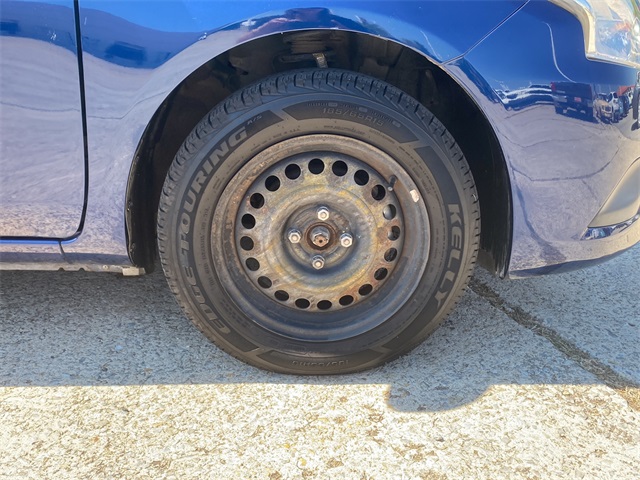 2019 Nissan Versa 1.6 SV photo 9