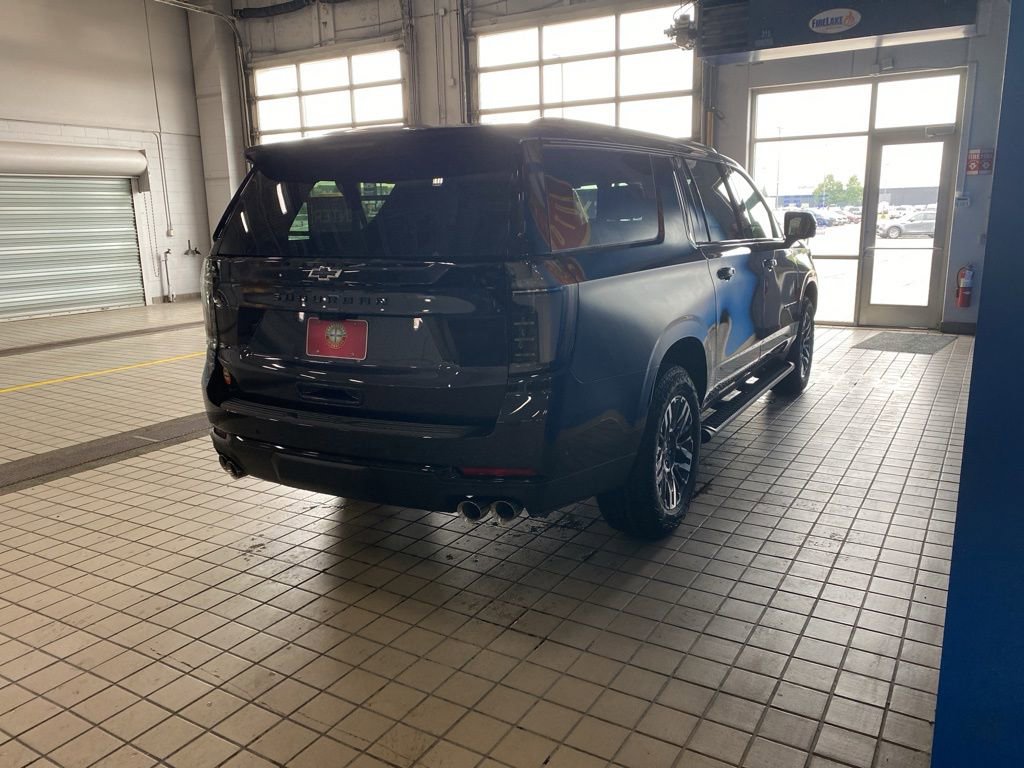 2026 Chevrolet Suburban Z71 photo 13