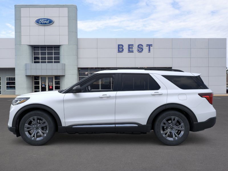 2025 Ford Explorer photo 3
