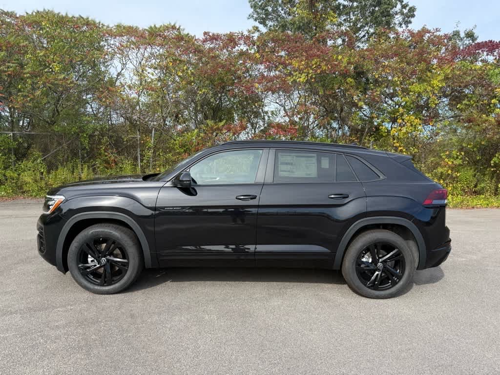 2026 Volkswagen Atlas Cross Sport SEL R-Line photo 4