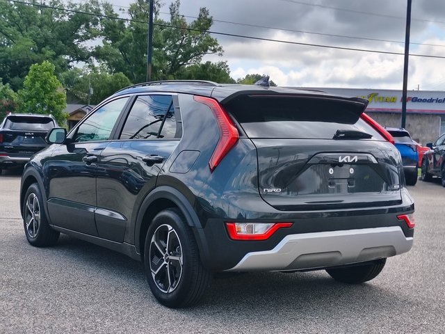 2024 Kia Niro LX photo 6