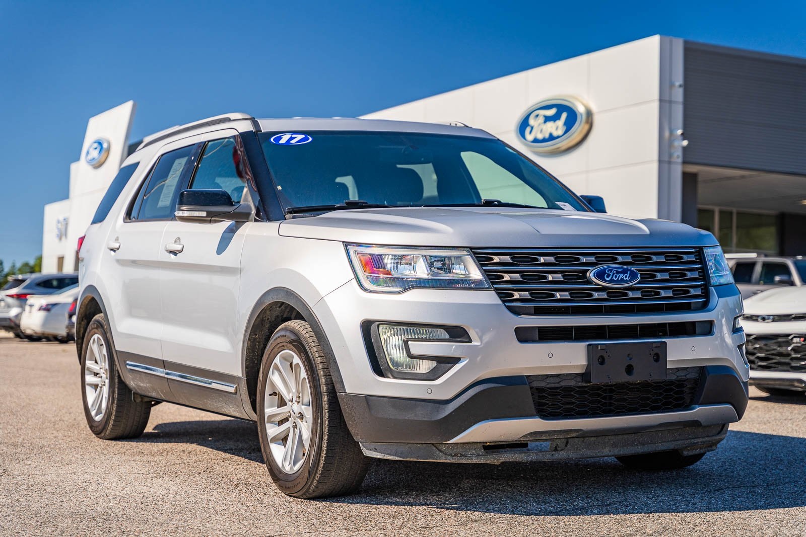 2017 Ford Explorer XLT's photo