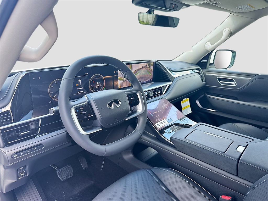 2026 Infiniti QX80 Luxe photo 9