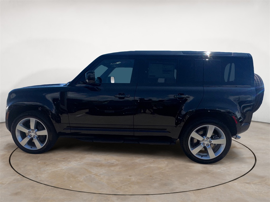 2025 Land Rover Defender 110 X-Dynamic SE photo 2