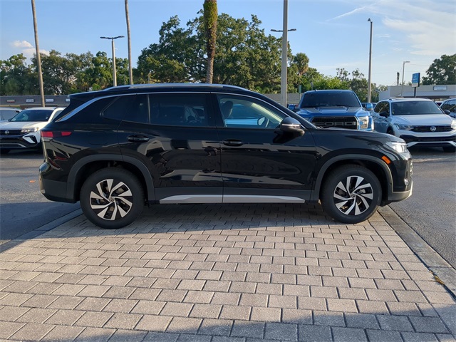 2025 Volkswagen Tiguan S photo 3