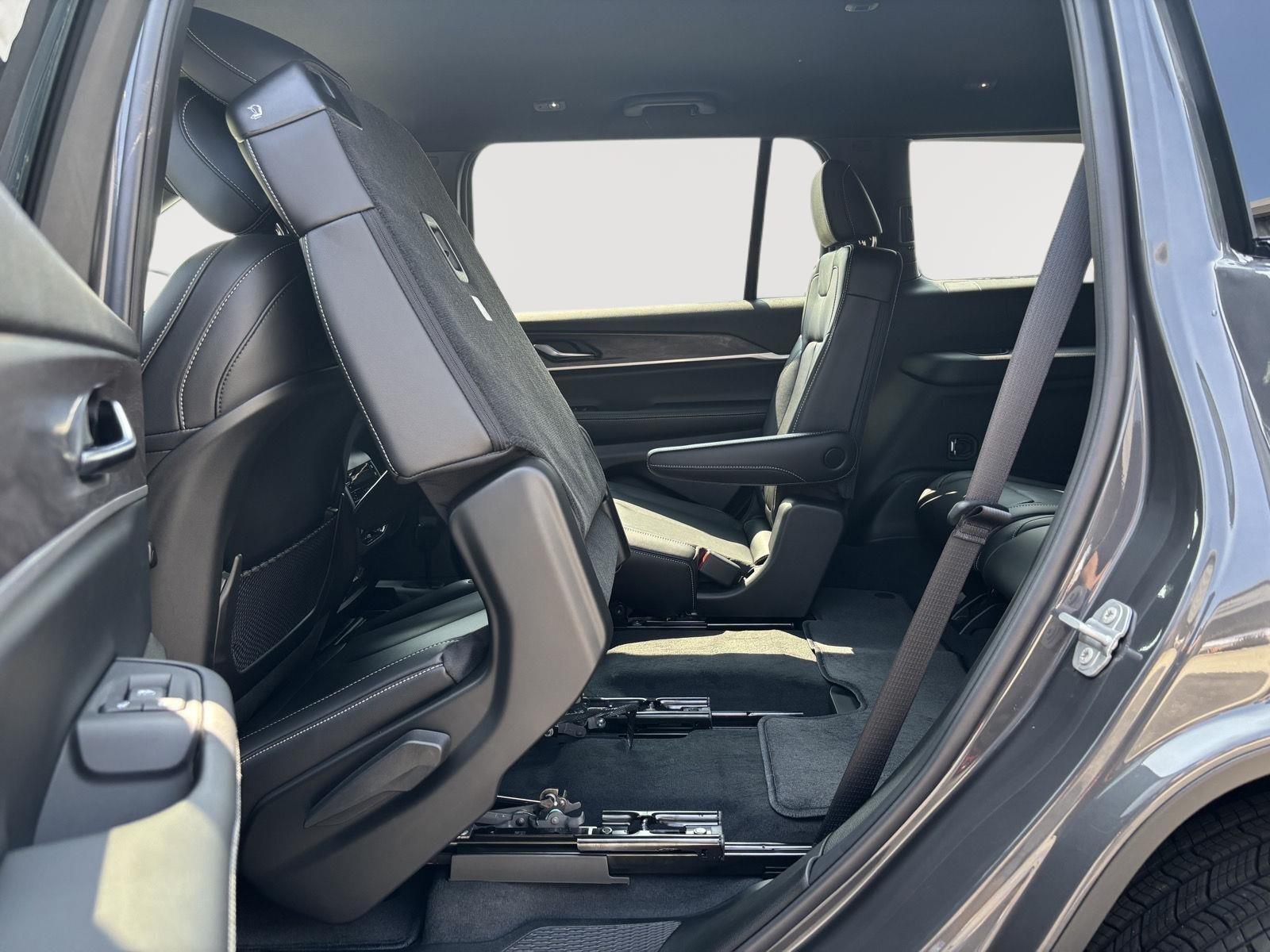 2025 Jeep Grand Cherokee Limited photo 27