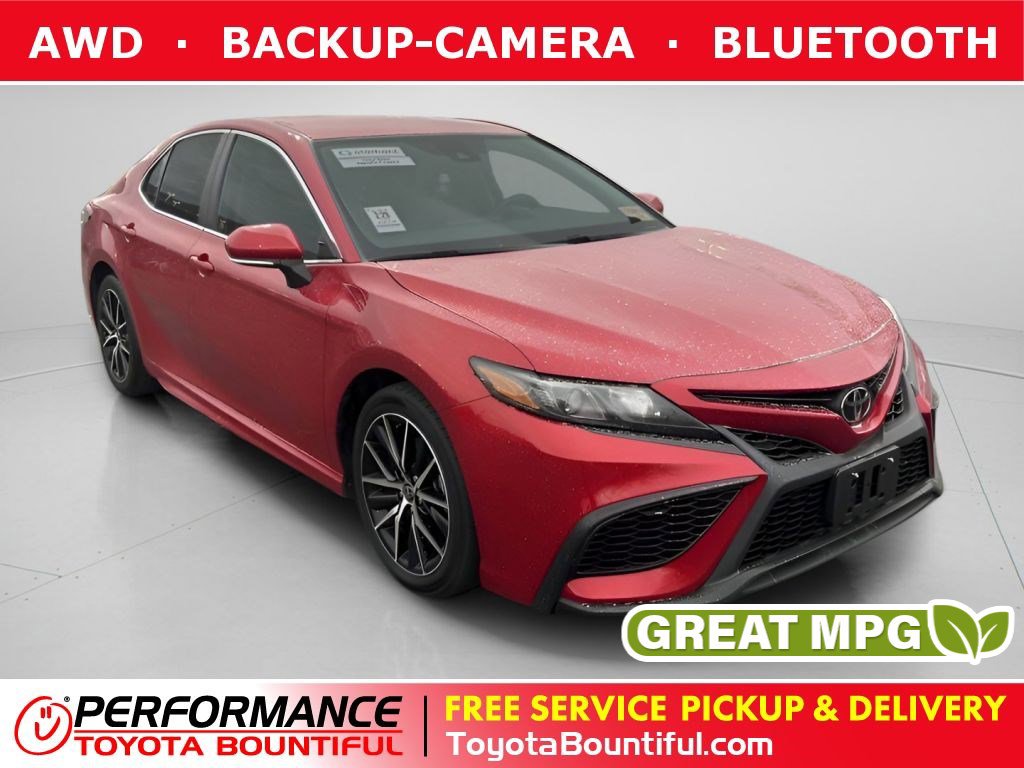 2021 Toyota Camry SE's photo