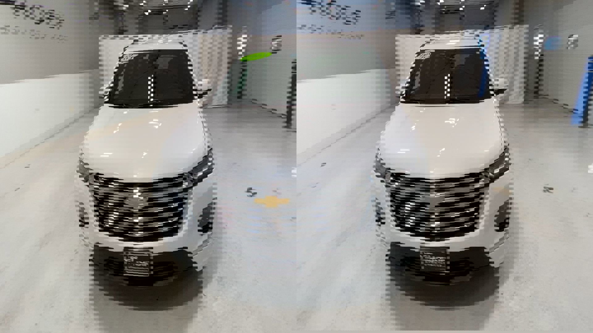 2023 Chevrolet Traverse Premier photo 3