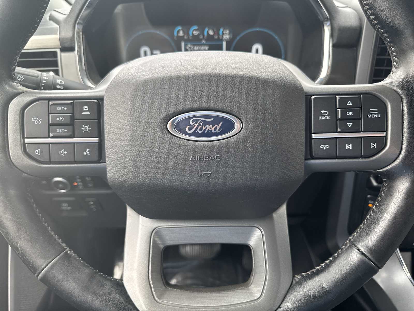 2022 Ford F-150 Lariat photo 25