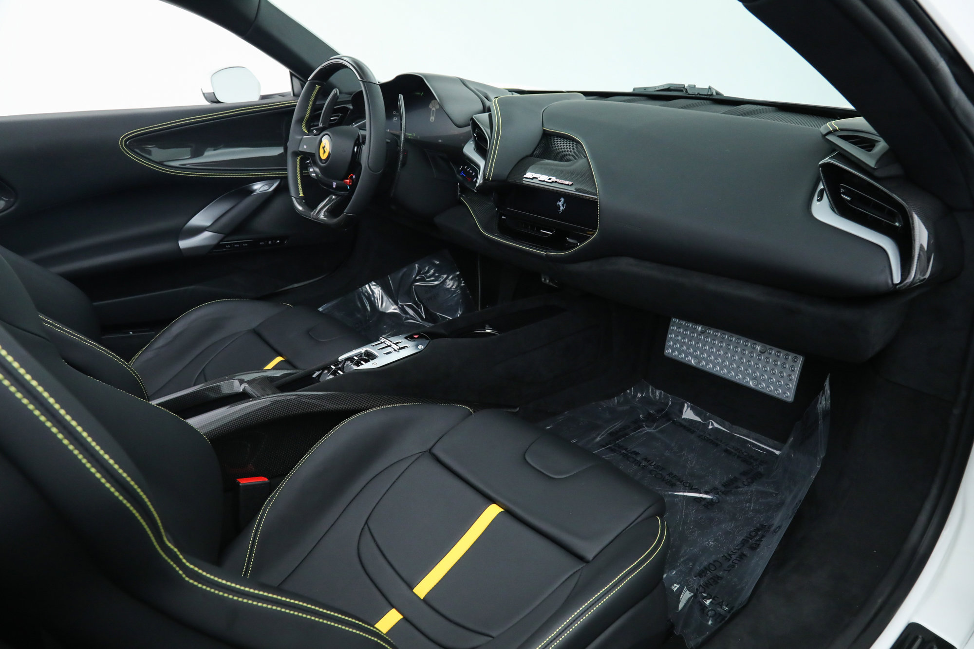 2024 Ferrari SF90 Spider photo 20