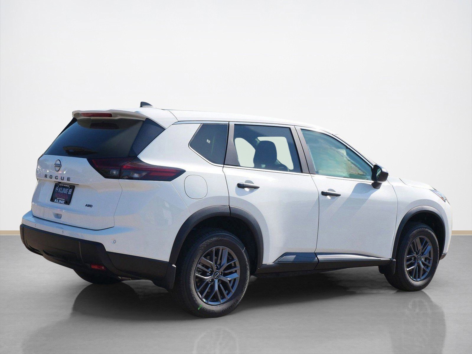 2026 Nissan Rogue S photo 2
