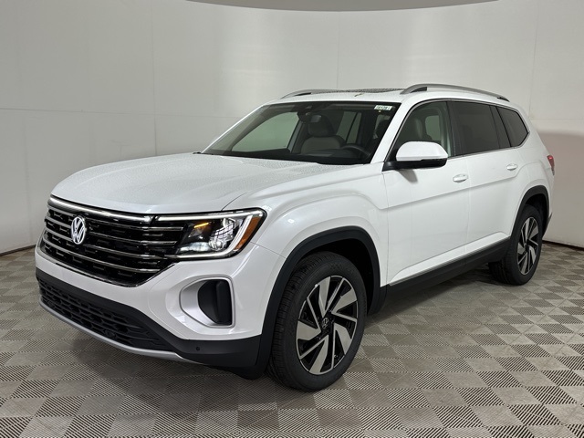 2025 Volkswagen Atlas SEL photo 3