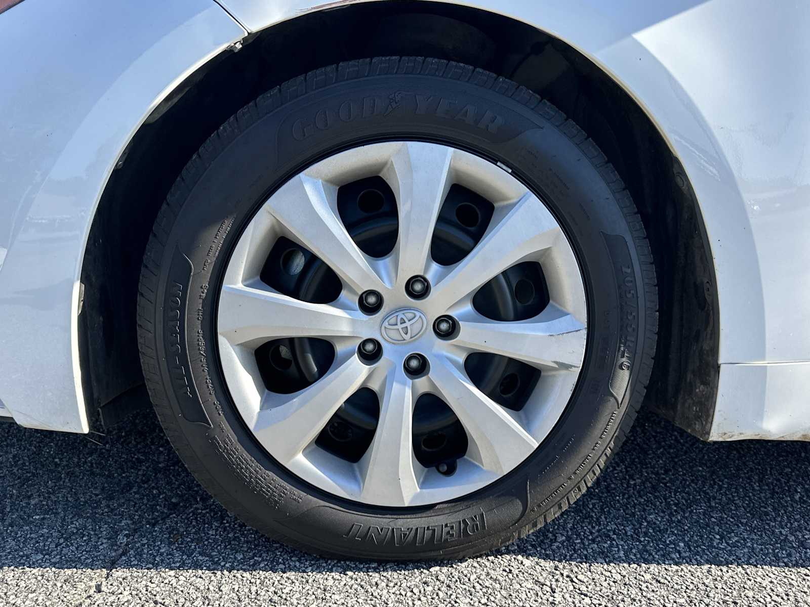 2023 Toyota Corolla LE photo 11