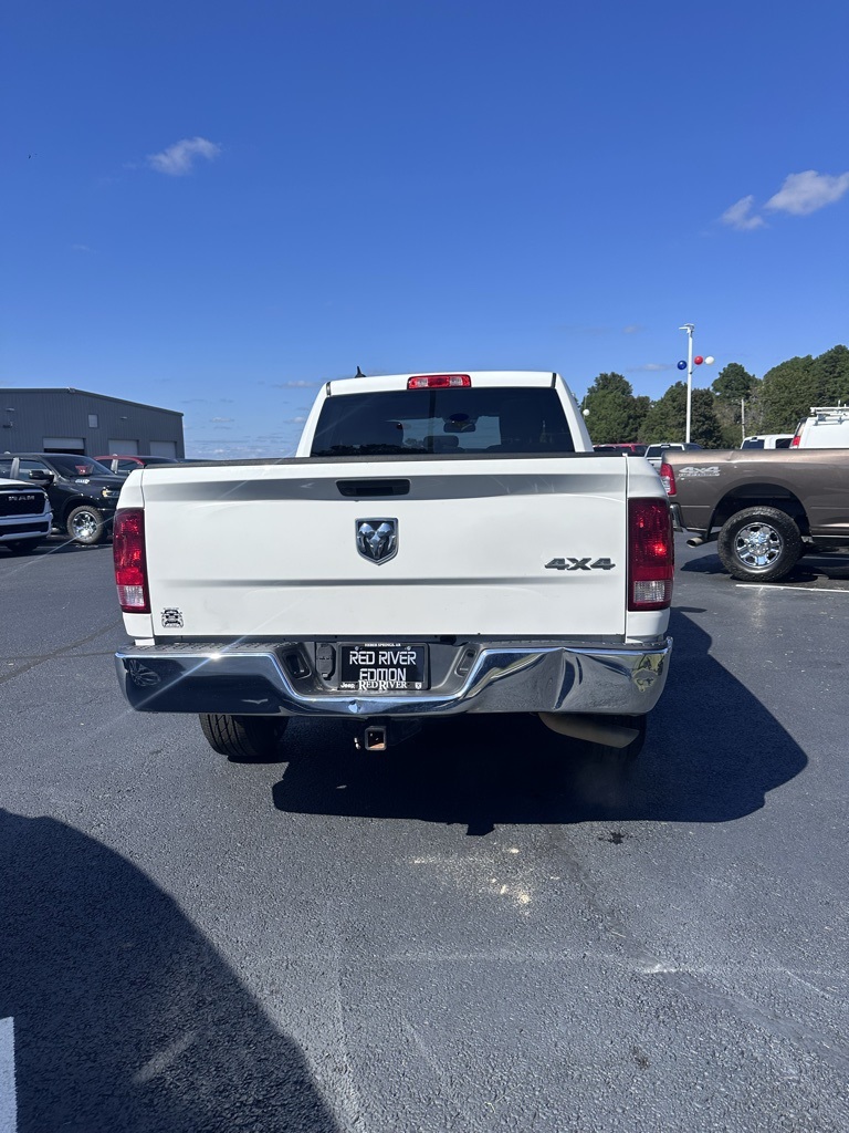 2021 Ram 1500 Classic Tradesman photo 3