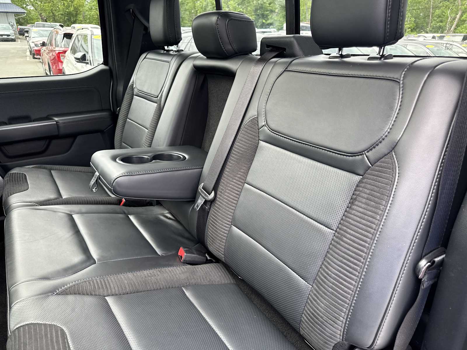 2023 Ford F-150 Raptor photo 46