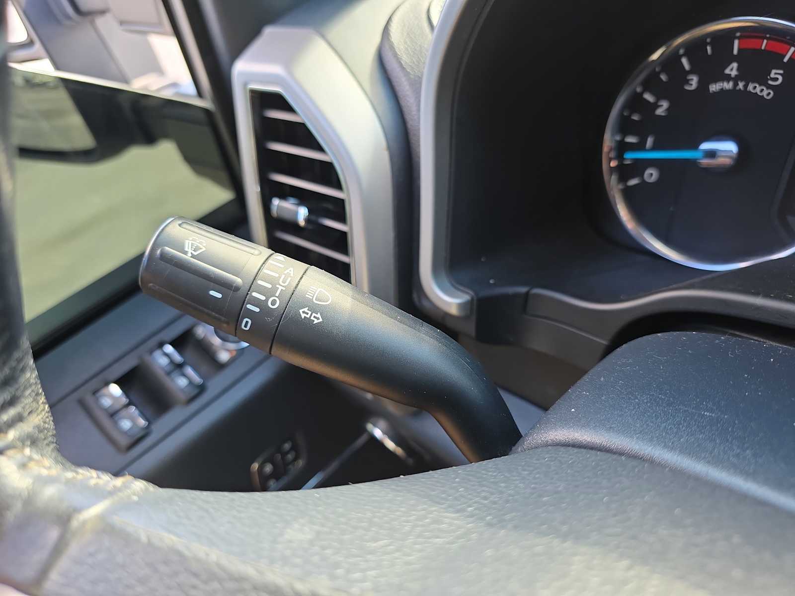 2022 Ford F-250 Lariat photo 23