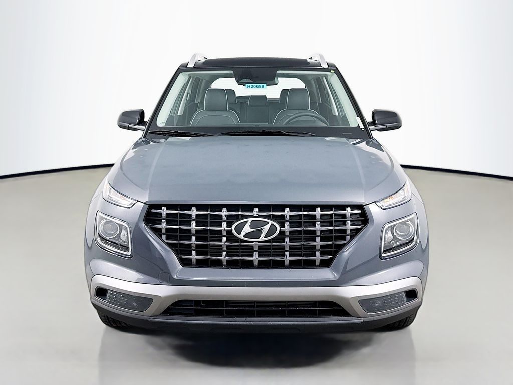 2026 Hyundai Venue SEL photo 2